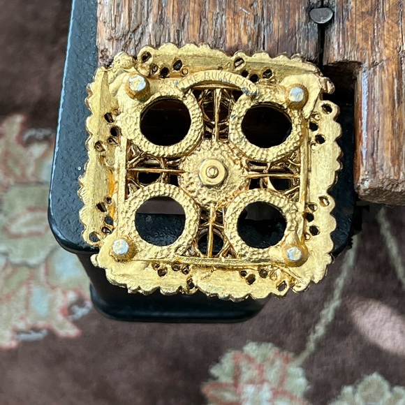 Vintage Gold-Tone Lipstick Stand -“The Bucklers” - Picture 7 of 12